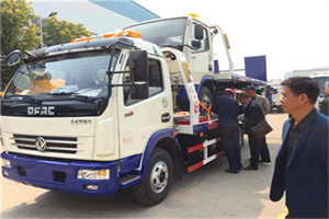 开远汽车道路救援拖车价格